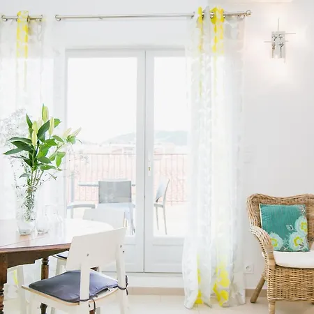 Regina's Terrace דירה